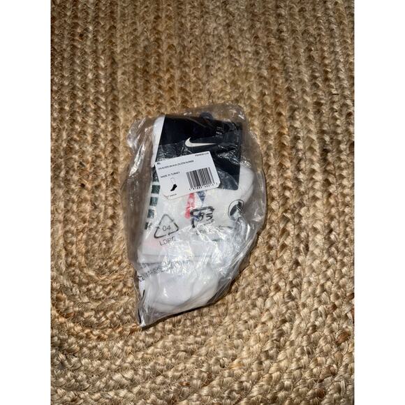 Nike men's basketball crew socks in white size xl - NEW - Picture 2 of 2